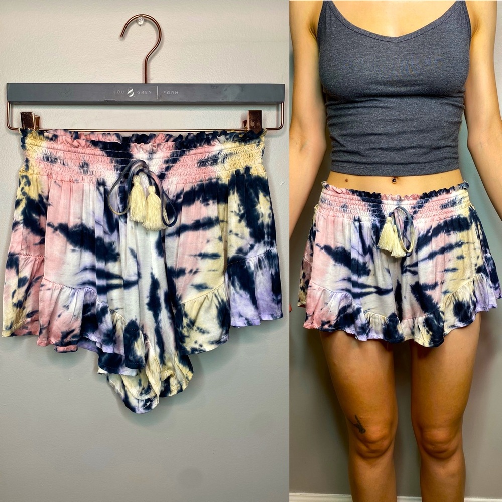 NWOT Surf Gypsy Pink Black Yellow Tie-Dye Ruffle Shorts Size Small